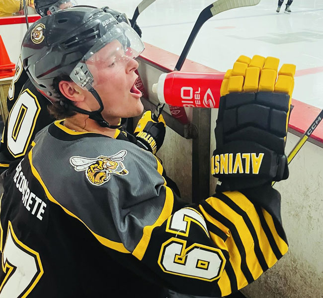 Hockey-Pro-Jerseys---Gallery-Photo---04-Cropped